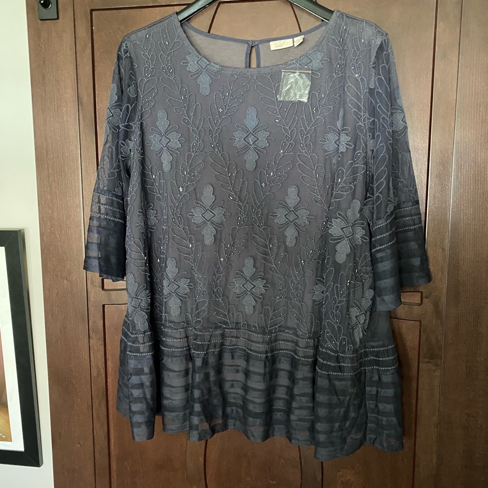 LOGO Lavish by Lori Goldstein Embroidered and Beaded Mesh top.  Size 3X.  NWOT - Picture 4 of 5